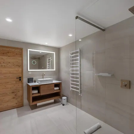 Neuf Ski-in/ski-out Avec Acces Et Piscine, A 1850 - Fr-1-564-105 Apartamento *