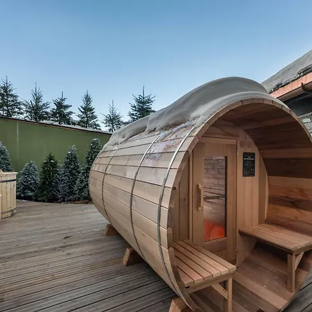 Neuf Ski-in/ski-out Avec Acces Et Piscine, A 1850 - Fr-1-564-105 * Courchevel