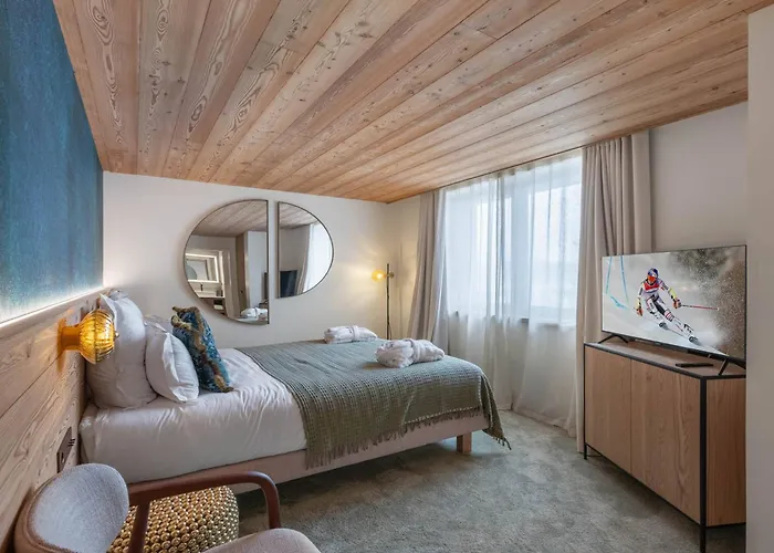 Neuf Ski-in/ski-out Avec Acces Et Piscine, A 1850 - Fr-1-564-105 Courchevel